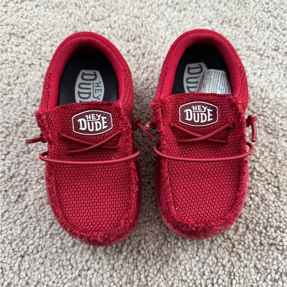Hey Dude Toddler Burgandy Shoes Size K7 - Picture 3 of 8